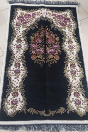 Bönmatta: En Delikat Fusion av Hantverk och Andakt. Svartfärg.