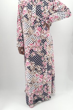 Abaya-Modest. Rosa-blommig