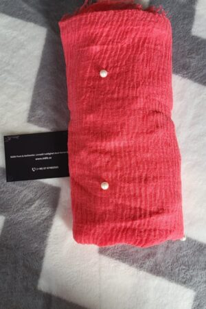 Crinkle Cotton hijab med pärla. Röd